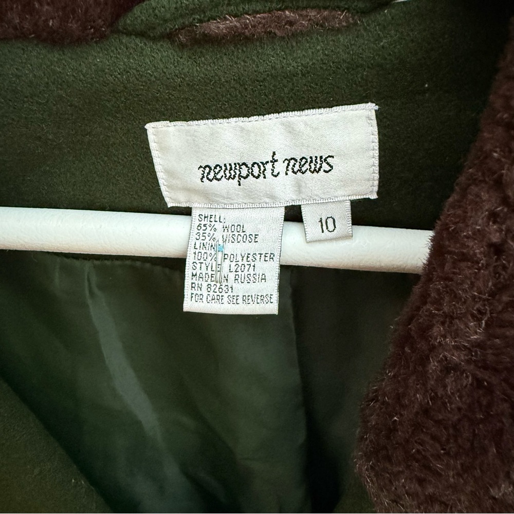 Newport News faux fur collar oversized wool blend forest green coat size 10 - Picture 3 of 11